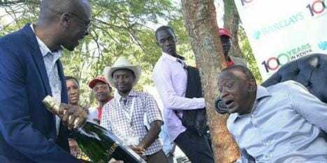 uhuru_amazed_254-jpg.1084552