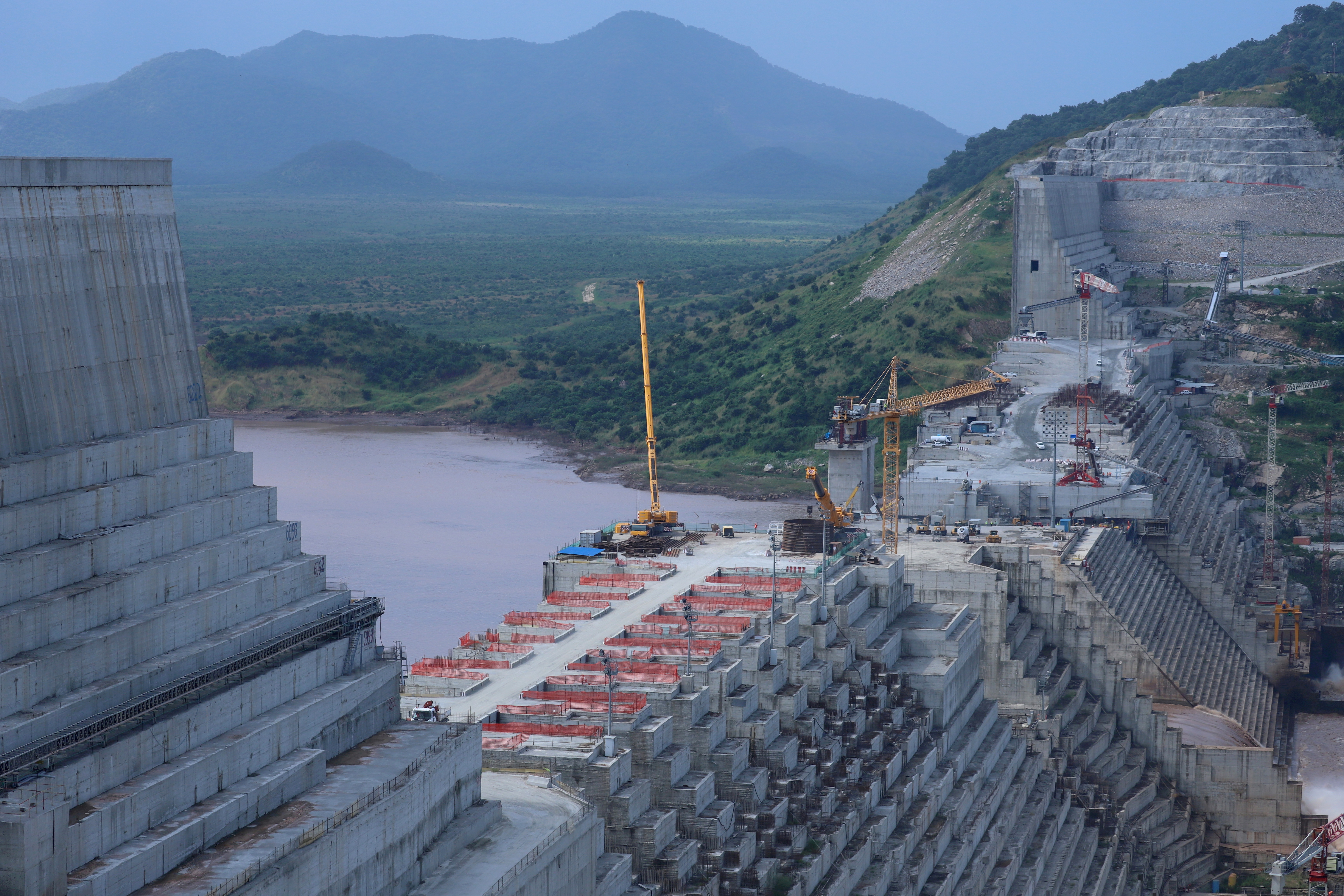 Ethiopia's Grand Renaissance Dam is seen as it undergoes construction work on the river Nile in Guba Woreda, Benishangul Gumuz Region, Ethiopia September 26, 2019. REUTERS/Tiksa Negeri/File Photo